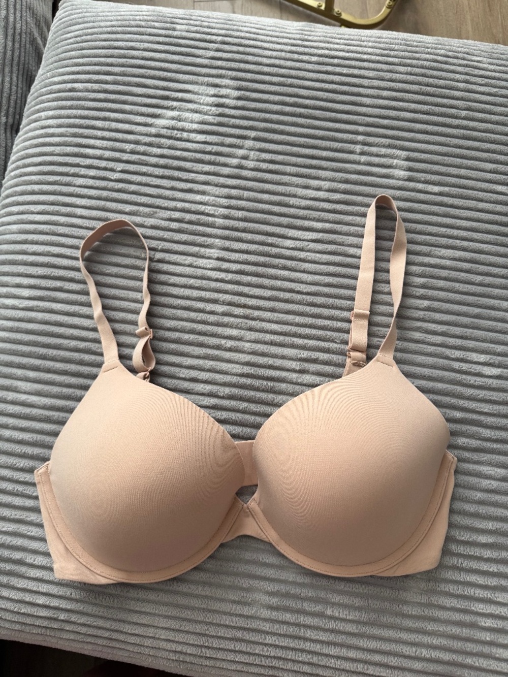 SKIMS Fits Everybody Push-Up Bra Mica 36DD NWOT